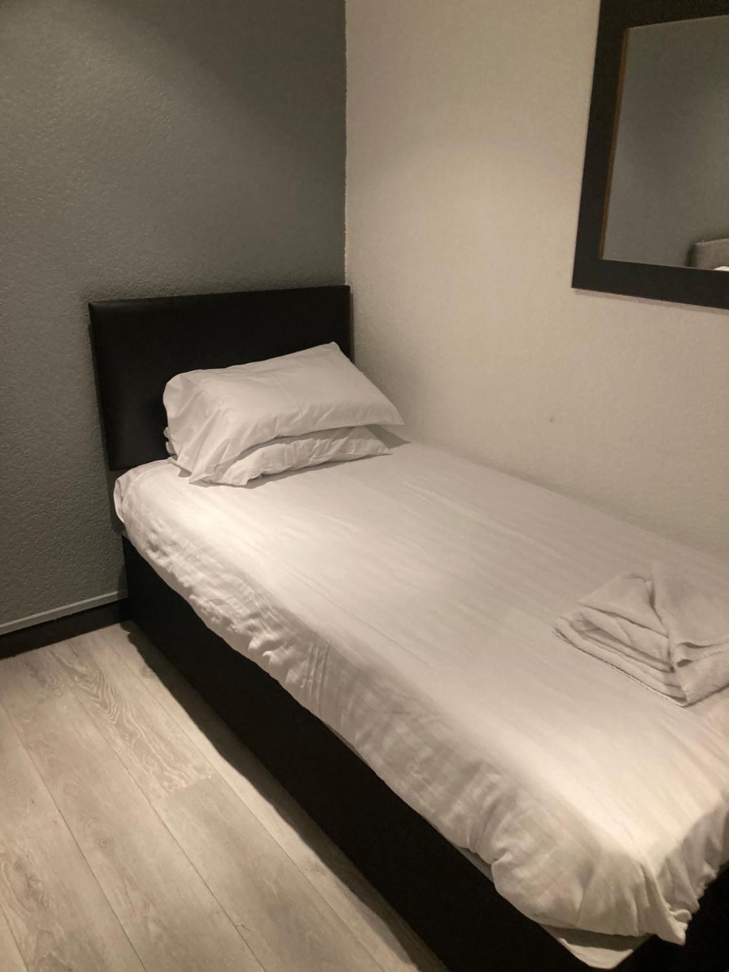 Abingdon Lodge Hotel رايد المظهر الخارجي الصورة