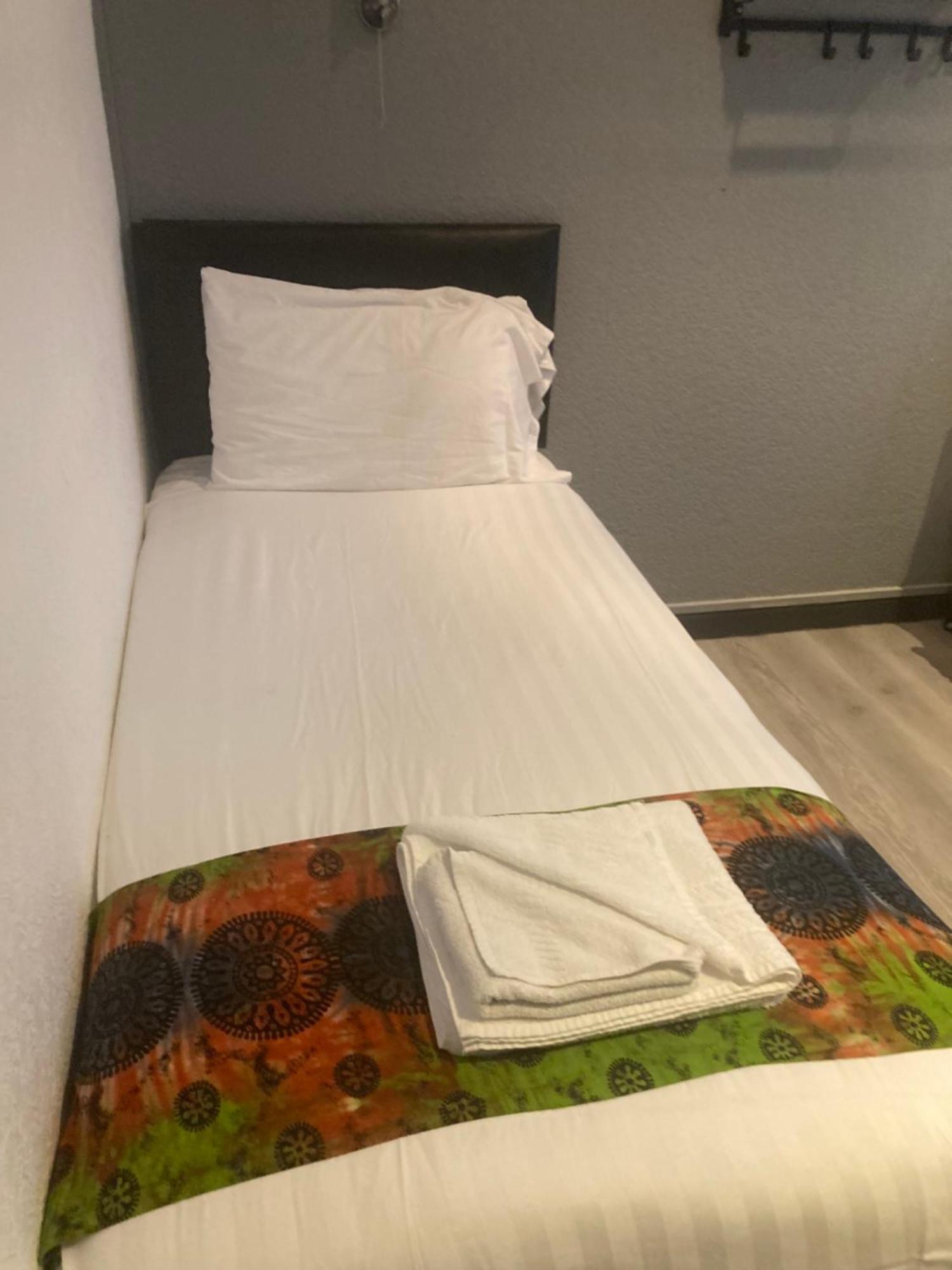 Abingdon Lodge Hotel رايد المظهر الخارجي الصورة